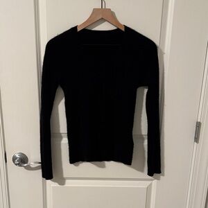 Women's Black V-Neck Long Sleeve Sweater 100% cashmere